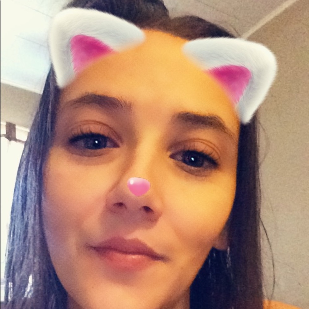 Meet your Posher, Jacqueline